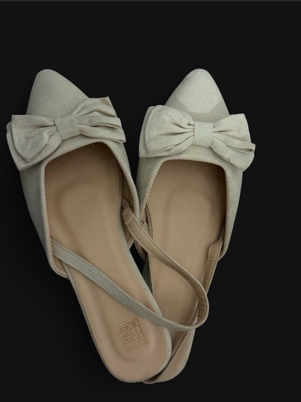 Bow Accent Pointed Toe Slingback Flats - Cream